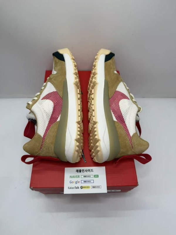 스페이스 캠프 텅 로고 실사 plus공장 QC완료 제품입니다. 에르메스 스니커즈와 미하라 야스히로도 보유중입니다. 브라이틀링 내비타이머 시계와 보테가베네타 카세트 백도 만나보실 수 있습니다.