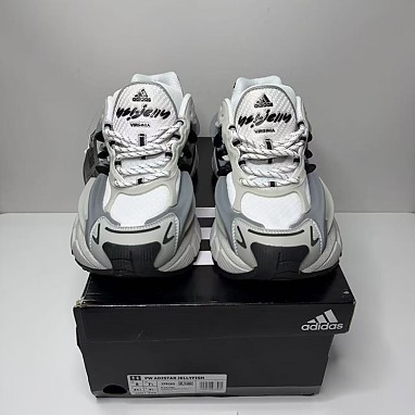 [ADIDAS] 아디다스 x 퍼렐 윌리엄스 아디스타 젤리피쉬 솔리드 그레이 코어 블랙 JP9265 남녀공용 실사