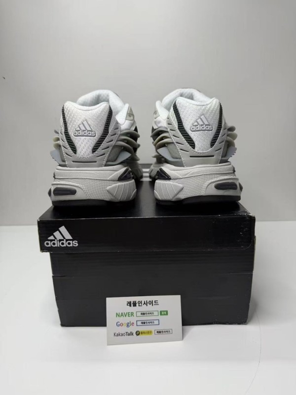 레플리카 명품 [ADIDAS] 아디다스 x 퍼렐 윌리엄스 아디스타 젤리피쉬 솔리드 그레이 코어 블랙 JP9265 남녀공용 - 디테일 실사 4