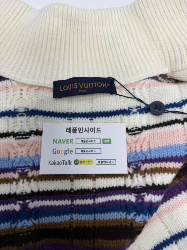 레플리카 명품 [LOUIS VUITTON] 루이비통 스트라이프드 케이블 니트 트랙 톱 남성용 - 소재 실사 6
