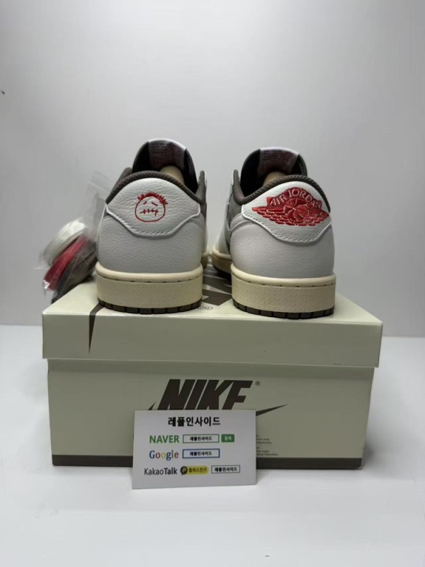레플리카 명품 [AIR JORDAN] 트래비스 스캇 x 에어조던1 로우 리버스 모카 DM7866-162 남녀공용 (OG공장) 실사 디테일! - 로고 실사 5