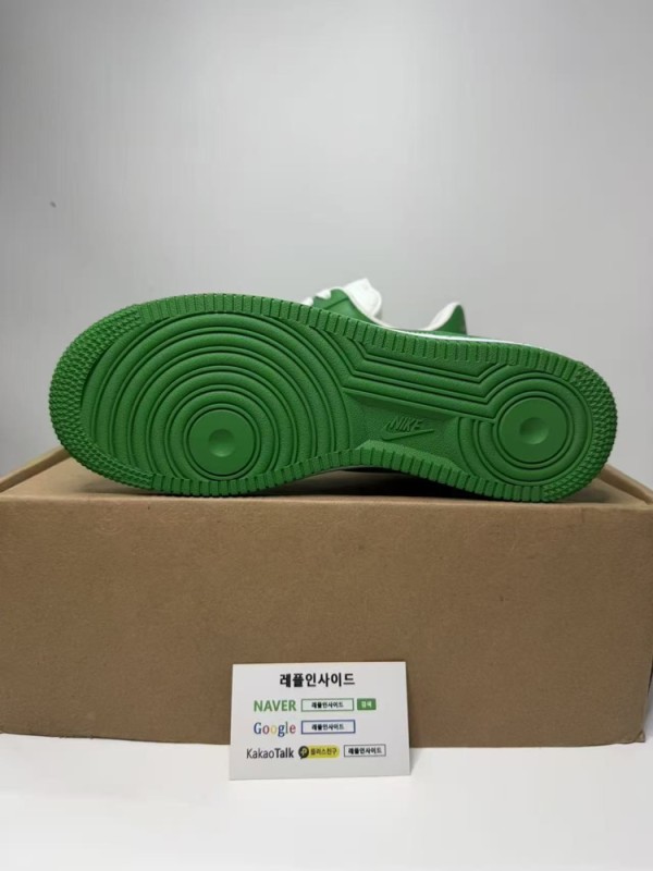 레플리카 명품 [LOUIS VUITTON] 나이키 X 루이비통 에어포스1 버질아블로 짐그린 남성용 디테일 실사! - 로고 실사 5