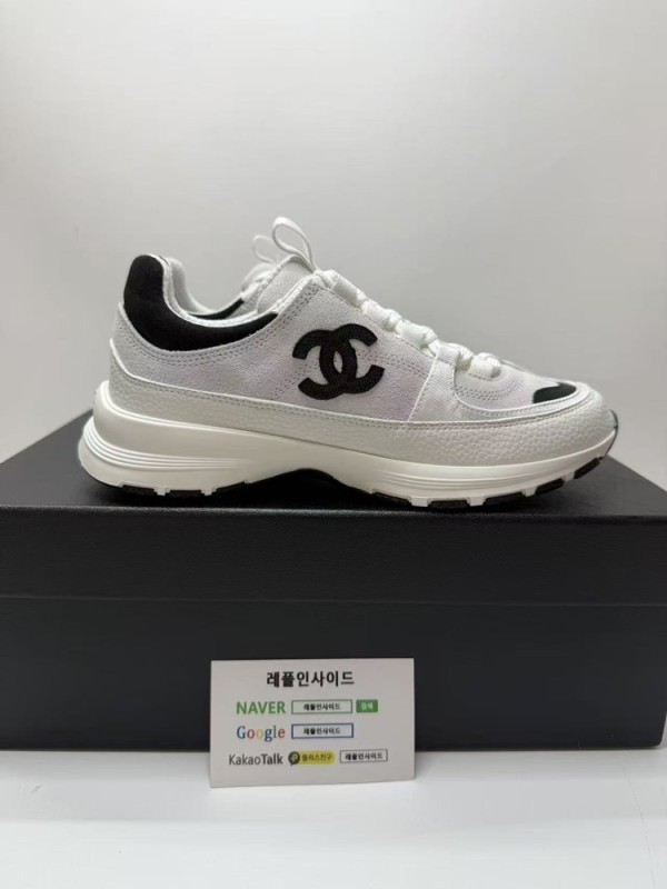 레플리카 명품 [CHANEL] 샤넬 CC로고 스웨이드 가죽 스니커즈 여성용 실사 디테일! - 뒷면 실사 3