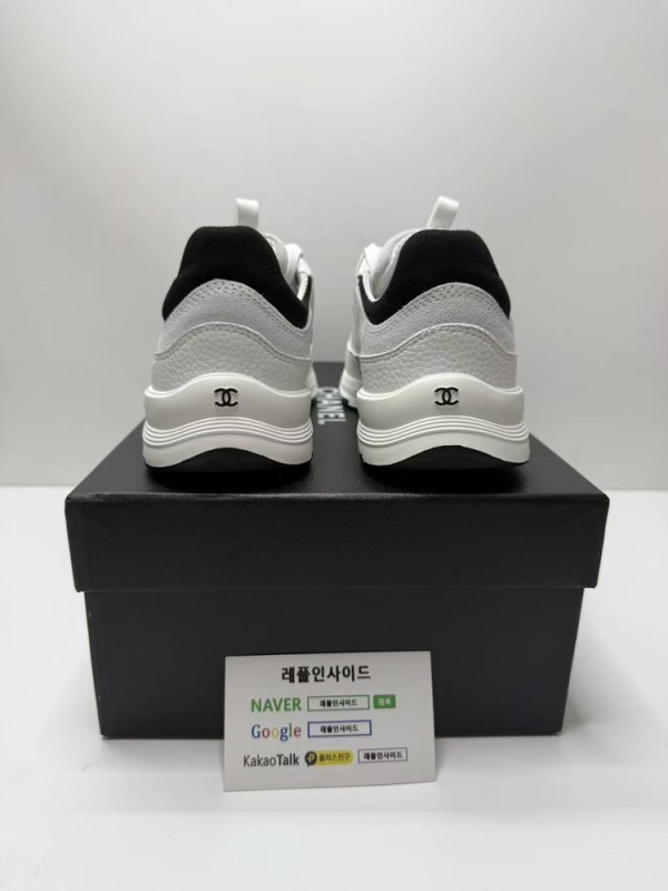 레플리카 명품 [CHANEL] 샤넬 CC로고 스웨이드 가죽 스니커즈 여성용 실사 디테일! - 디테일 실사 4