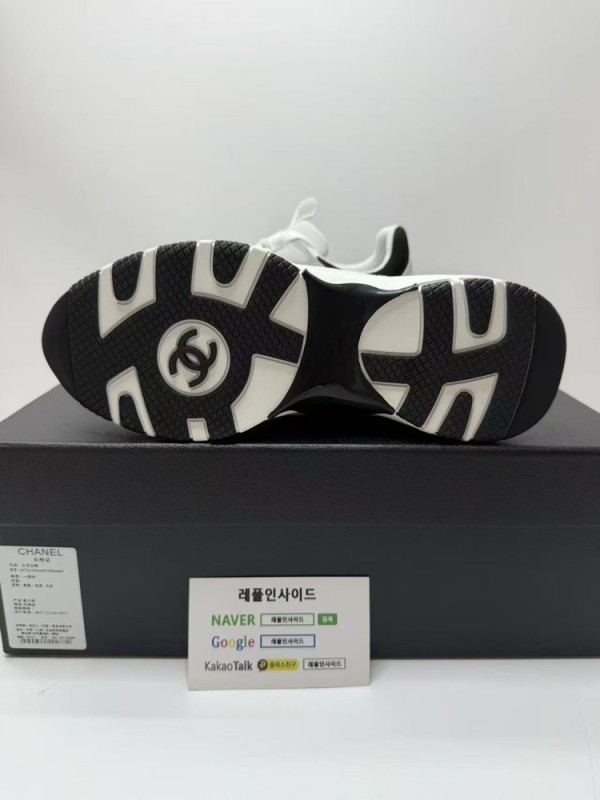 레플리카 명품 [CHANEL] 샤넬 CC로고 스웨이드 가죽 스니커즈 여성용 실사 디테일! - 로고 실사 5