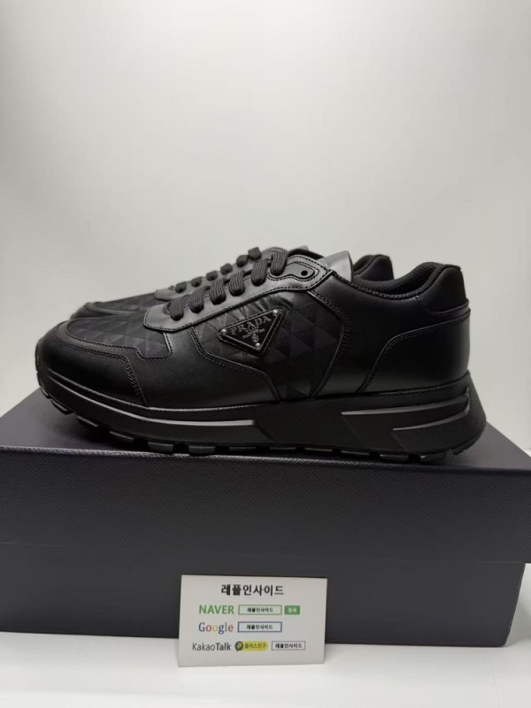 레플리카 명품 [PRADA] 프라다 프랙스 스니커즈 남성용 실사 디테일! - 옆면 실사 2