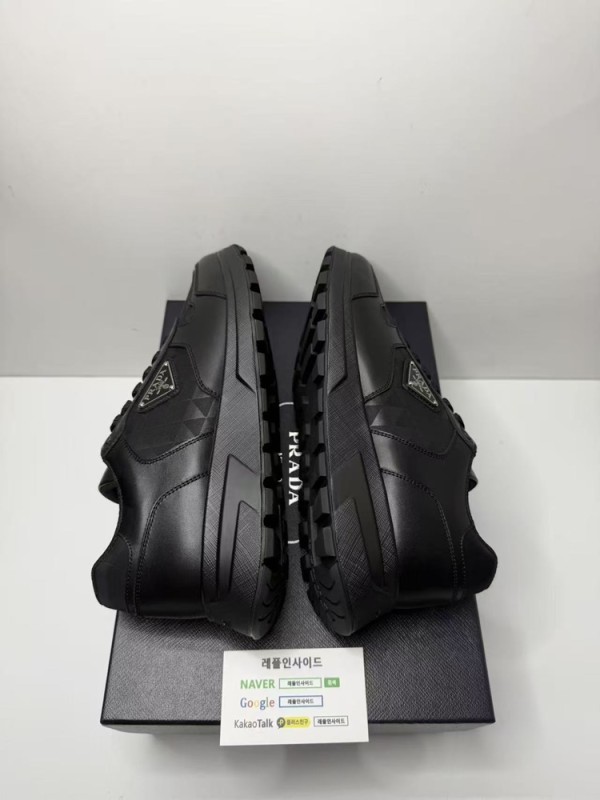 레플리카 명품 [PRADA] 프라다 프랙스 스니커즈 남성용 실사 디테일! - 소재 실사 6