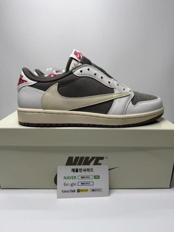 레플리카 명품 [AIR JORDAN] 트래비스 스캇 x 에어조던1 로우 리버스 모카 DM7866-162 남녀공용 (OG공장) 실사 디테일 - 뒷면 실사 3