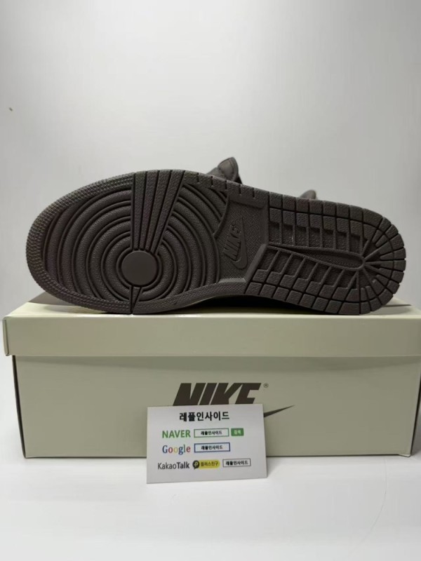 레플리카 명품 [AIR JORDAN] 트래비스 스캇 x 에어조던1 로우 리버스 모카 DM7866-162 남녀공용 (OG공장) 실사 디테일 - 소재 실사 6