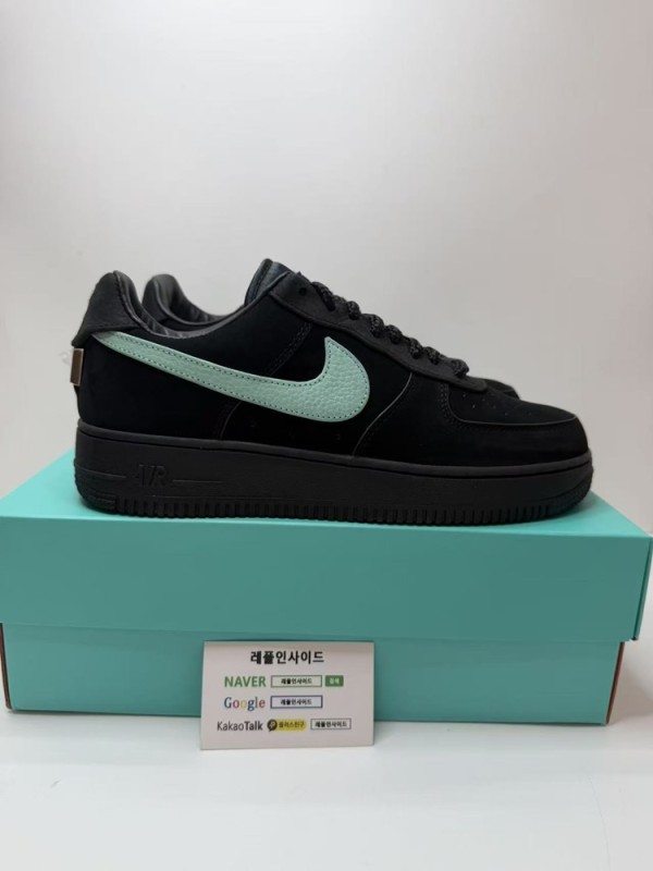 레플리카 명품 [NIKE] 나이키 에어포스1 x 티파니앤코 Tiffany & Co 1837 DZ1382-001 남녀공용 실사 디테일! - 뒷면 실사 3
