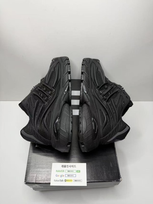 레플리카 명품 [ADIDAS] 아디다스 x 퍼렐 윌리엄스 아디스타 젤리피쉬 트리플 블랙 JP9264 남녀공용 실사 디테일! - 소재 실사 6