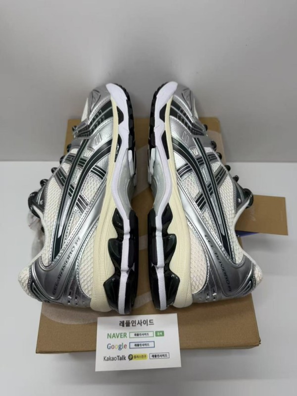 아식스 젤 카야노 14 크림 스카라브 전체 실사 top공장 완성도로 뉴발란스 992와 호카 오네오네도 판매중입니다. 오리스 애커스 시계와 마르니 트렁크 백도 구매 가능합니다.