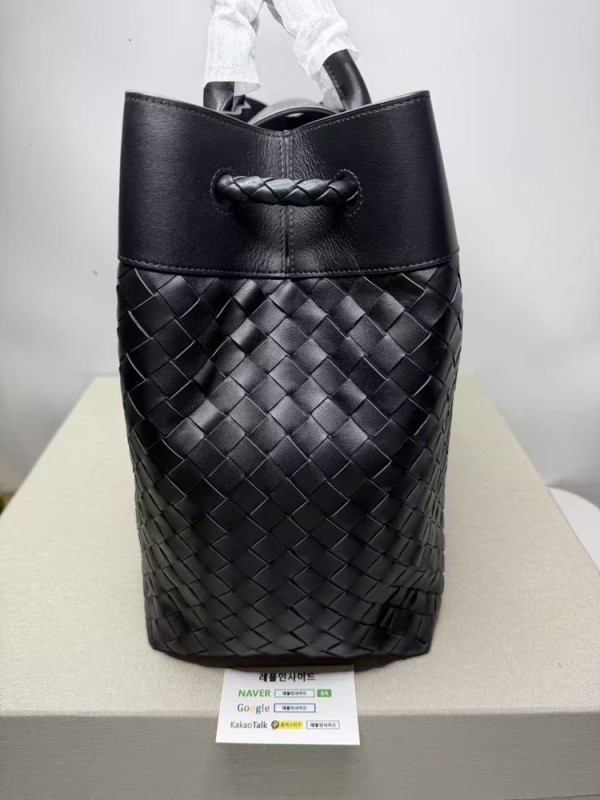 레플리카 명품 [BOTTEGA VENETA] 보테가 베네타 안디아모 보이저 827066 디테일 실사! - 소재 실사 6