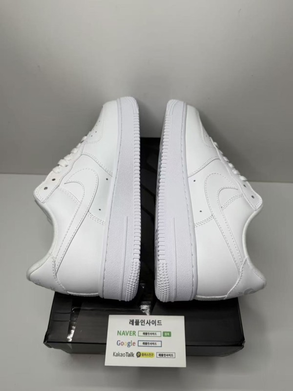 레플리카 명품 [NIKE] 나이키 x 슈프림 에어포스1 로우 화이트 CU9225-100 남녀공용 (OWF공장) 실사 디테일! - 포장 실사 7