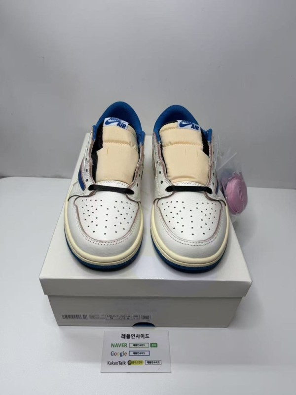 레플리카 명품 [AIR JORDAN] 트래비스 스캇 x 프라그먼트 x 에어조던1 로우 밀리터리 블루 DM7866-104 남녀공용 (OG공장) 디테일 실사! - 앞면 실사 1