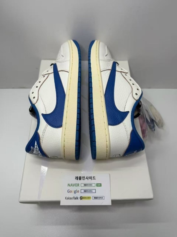 레플리카 명품 [AIR JORDAN] 트래비스 스캇 x 프라그먼트 x 에어조던1 로우 밀리터리 블루 DM7866-104 남녀공용 (OG공장) 디테일 실사! - 라벨 실사 8