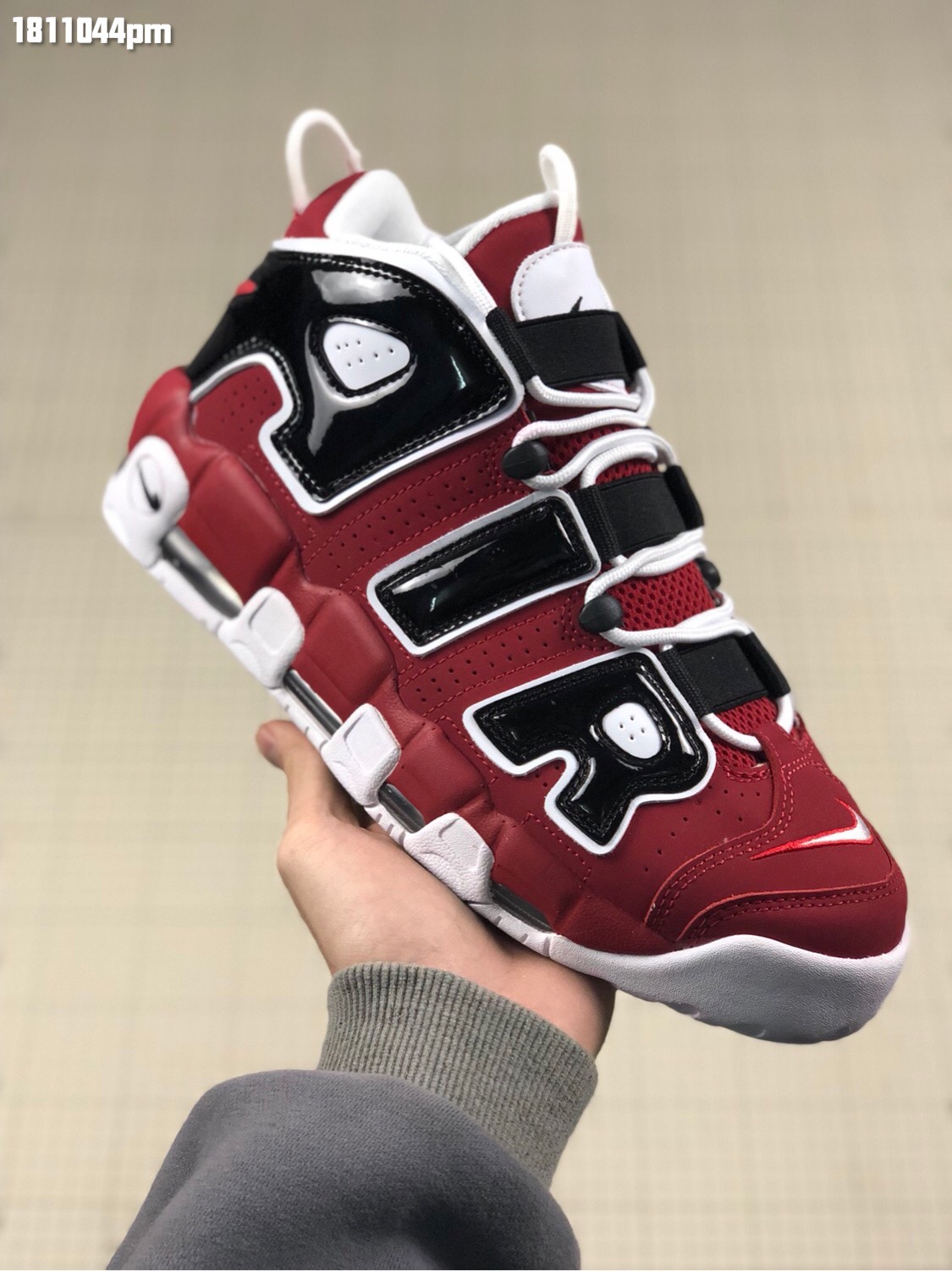 [NIKE] 나이키 에어 모어 업템포 96 훕팩 크리스마스 921948-600 남녀공용