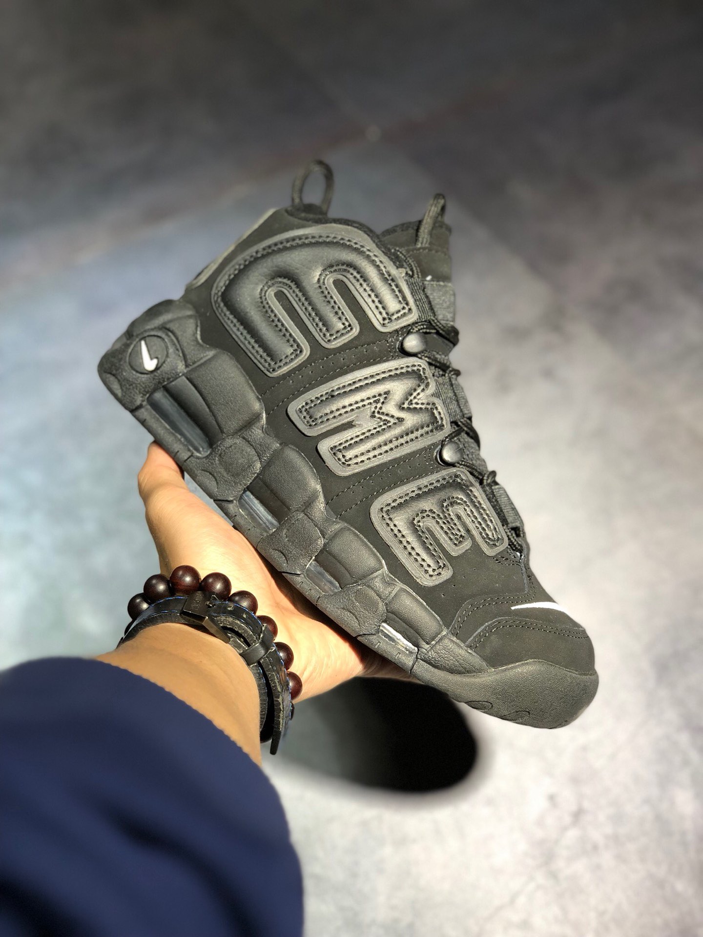 [NIKE] 나이키 에어 모어 업템포 X 슈프림 블랙 902290-001 남성용