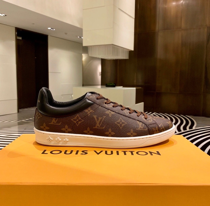 [LOUIS VUITTON] 18SS 스니커즈 남성용