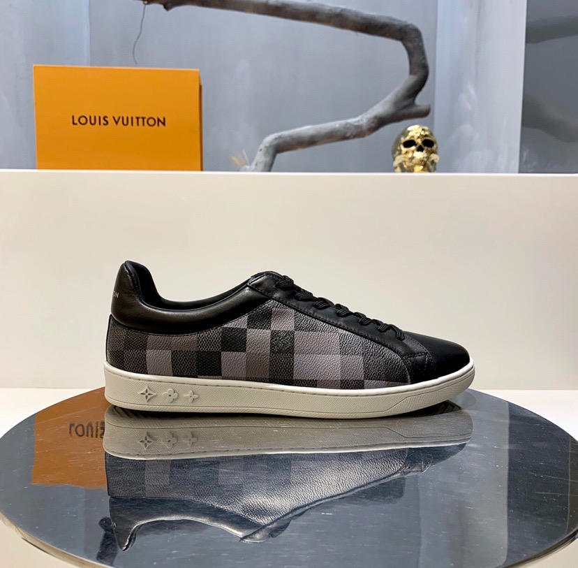 [LOUIS VUITTON] 19SS 스니커즈 남성용