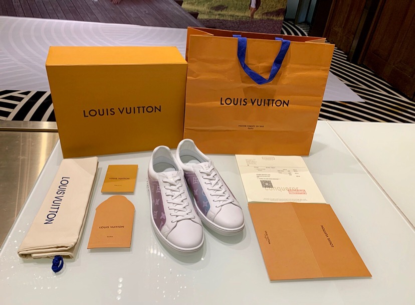 [LOUIS VUITTON] 19FW 루이비통 룩셈부르크 카멜레온 화이트 스니커즈 남성용