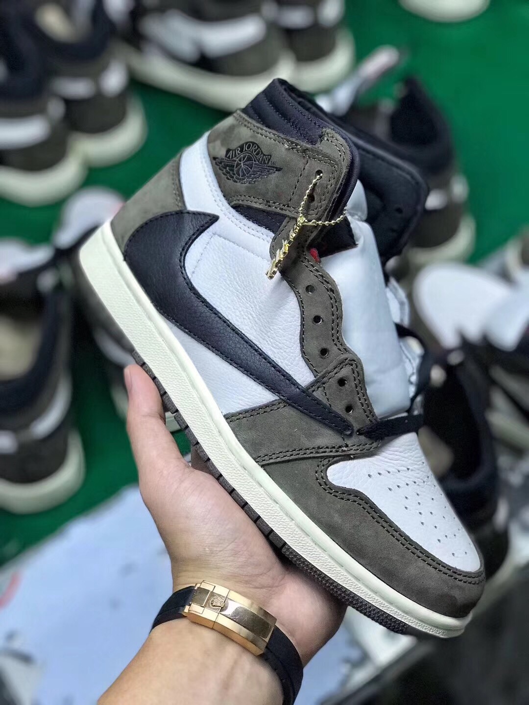 [AIR JORDAN] 트래비스 스캇 X 에어조던1 캑터스잭 CD4487-100 남성용 (H12공장)