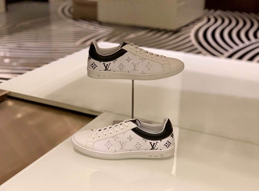 [LOUIS VUITTON] 19FW 루이비통 룩셈부르크 화이트 블랙 스니커즈 남성용