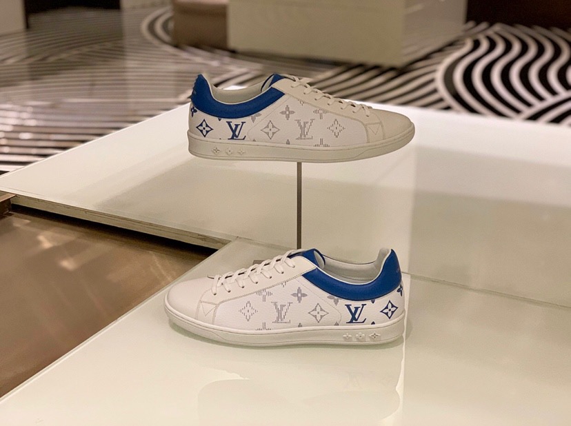 [LOUIS VUITTON] 19FW 루이비통 룩셈부르크 화이트 블루 스니커즈 남성용