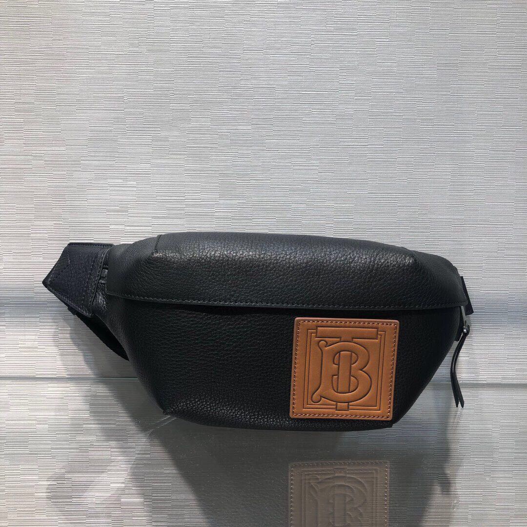 [BURBERRY] 버버리 힙색  BT 패치 로고 레더 벨트백 남성용