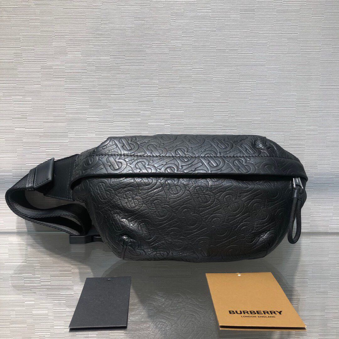 [BURBERRY] 버버리 힙색 레더 BT 로고 프린트 힙색 벨트백 남성용