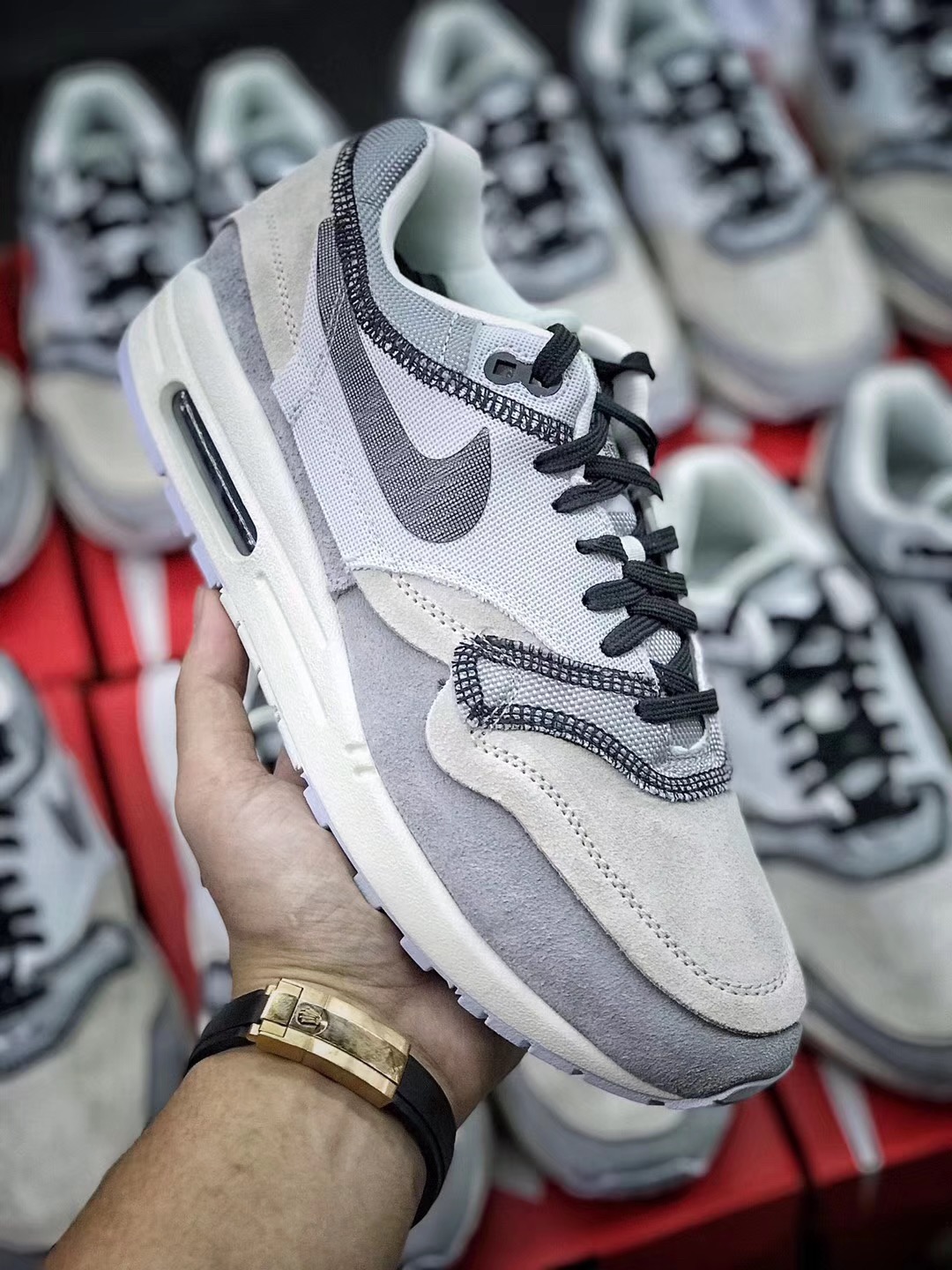 [NIKE] 나이키 에어맥스1 인사이드 아웃 울프그레이 858876-013 남성용 (H12공장)