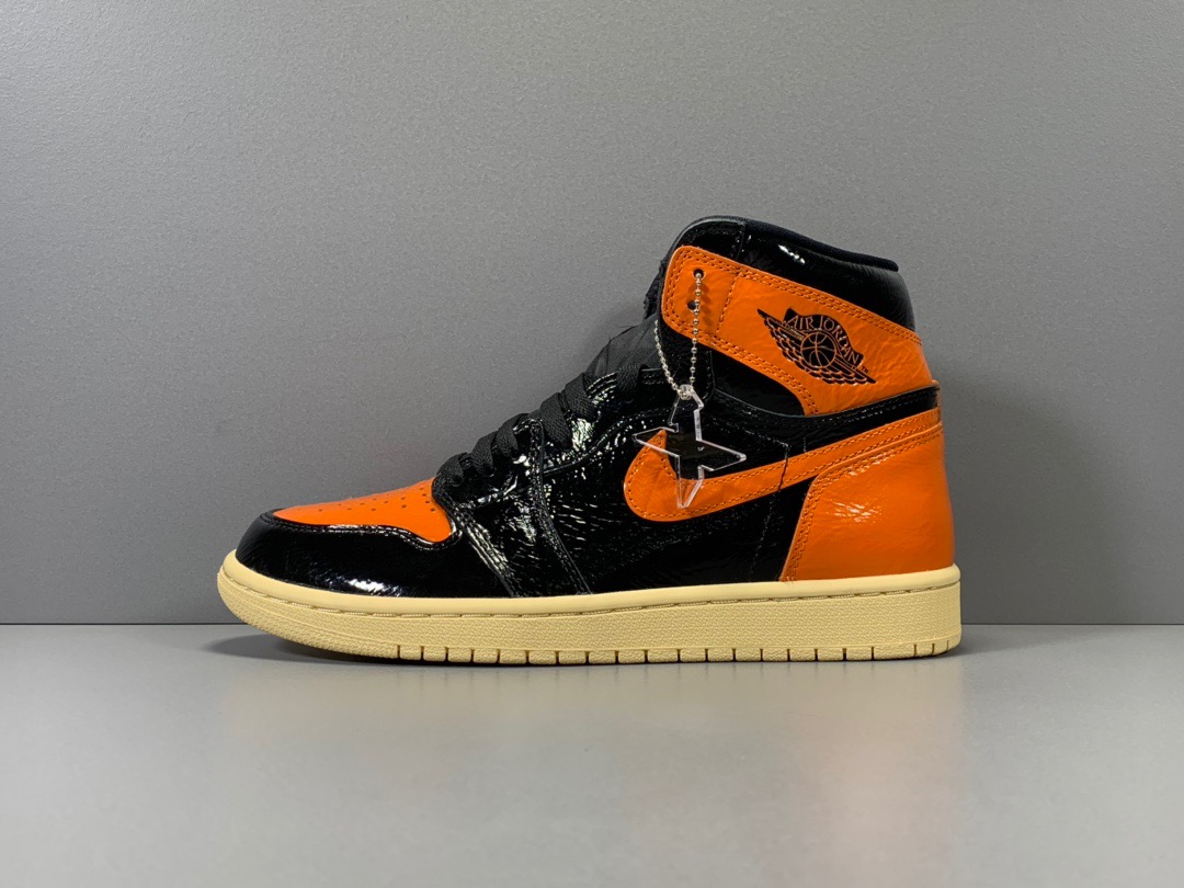 [AIR JORDAN] 에어조던1 레트로 하이 OG 셔터드 백보드 3.0 555088-028 남성용 (X공장)