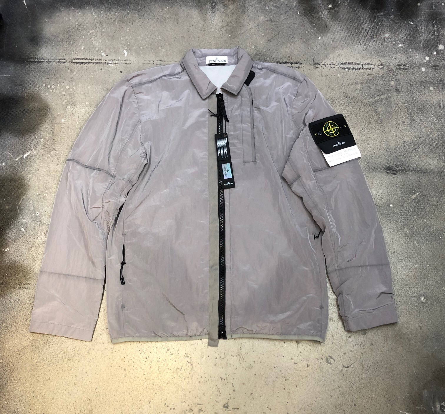 [STONE ISLAND] 스톤아일랜드 19SS 나일론 메탈 셔츠 바람막이 자켓 그레이