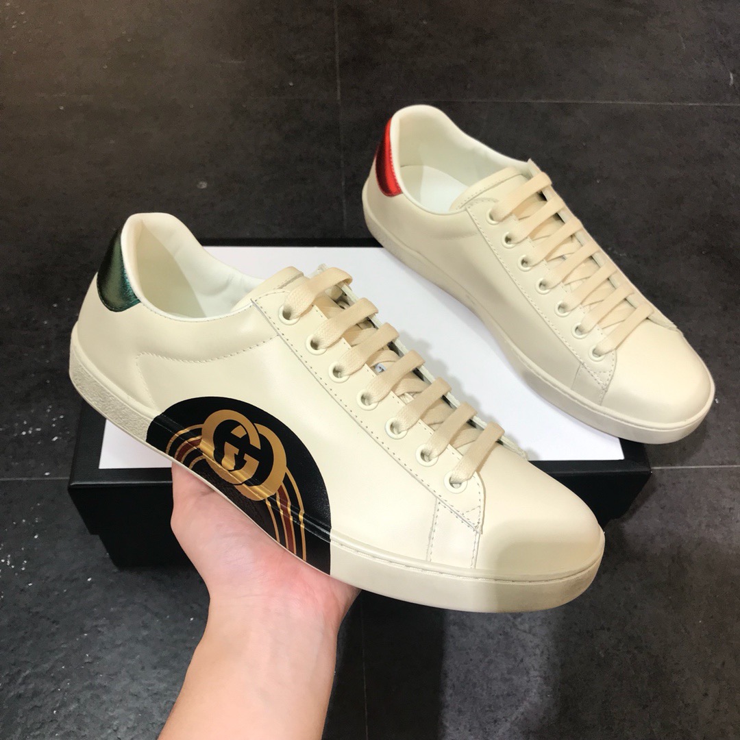 [GUCCI] 19FW 구찌 에이스 GG로고 베이지 스니커즈 남성용