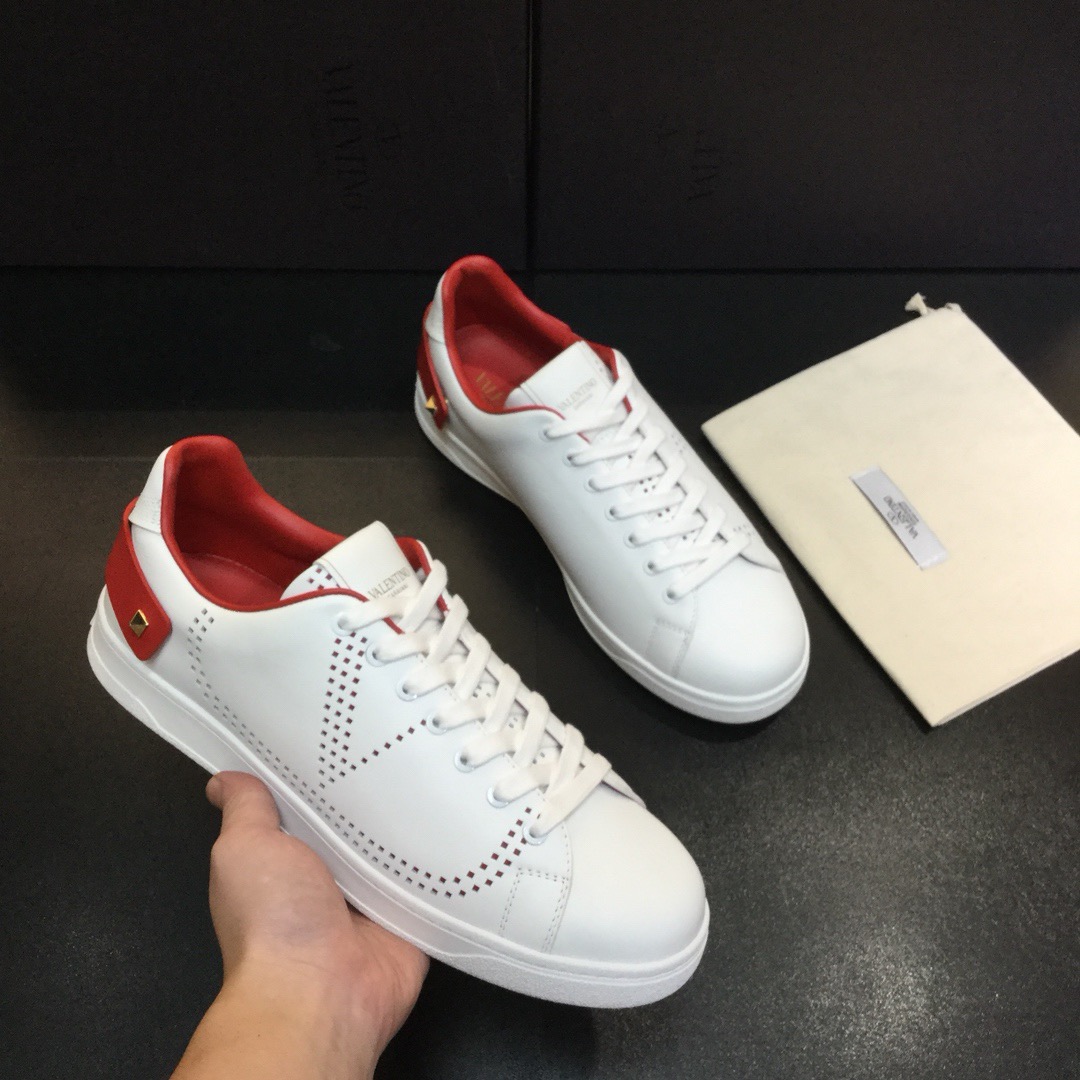 [VALENTINO] 발렌티노 19FW 펀칭 V로고 화이트 레드 남성용