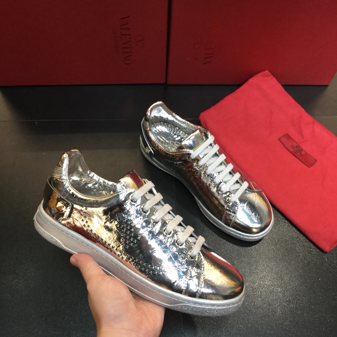 [VALENTINO] 발렌티노 19FW 펀칭 V로고 트리플 실버 남성용