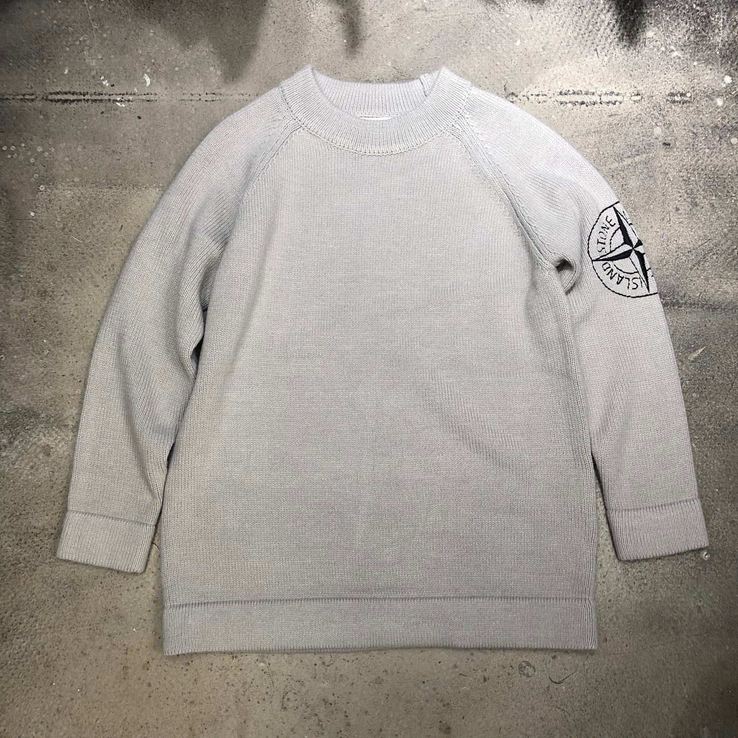 [STONE ISLAND] 19FW 스톤 아일랜드 자수 목 니트 그레이