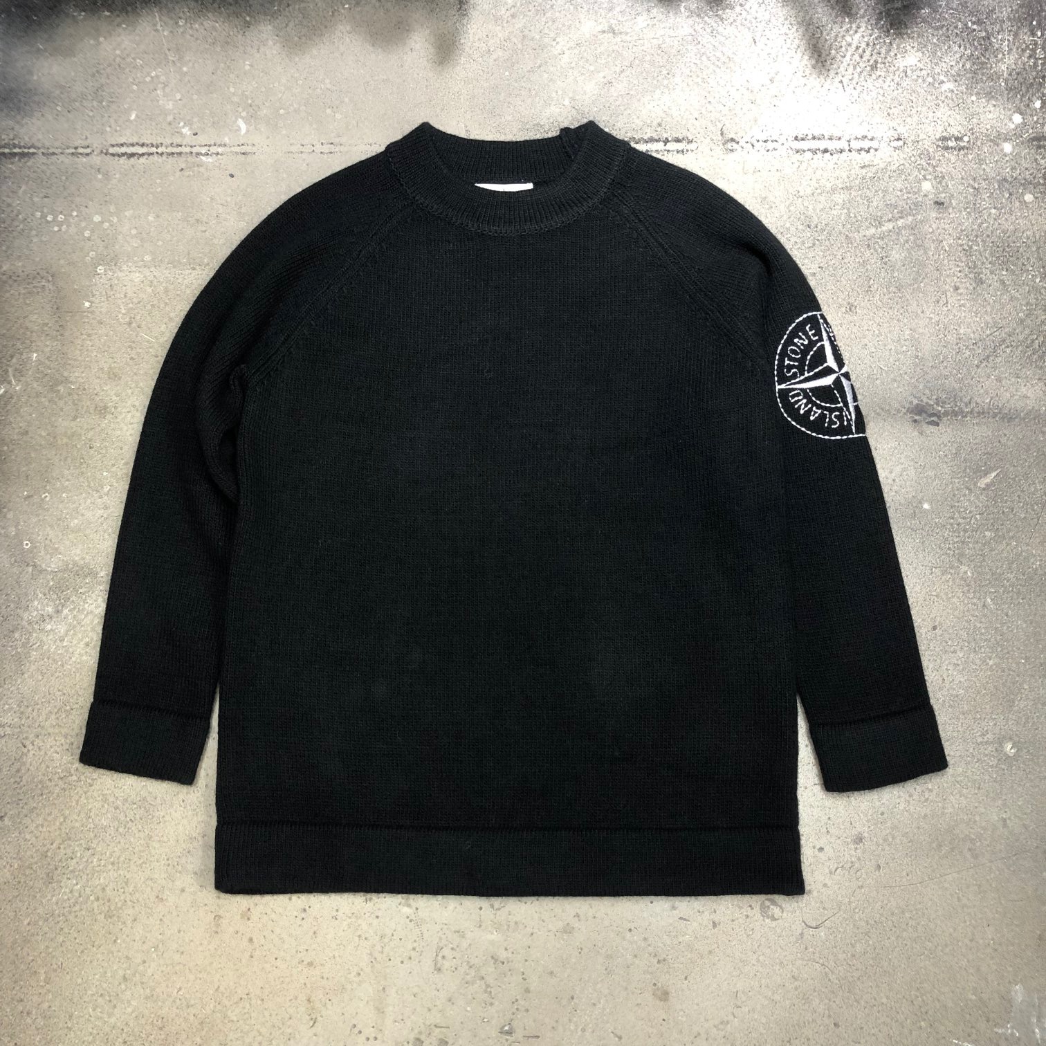 [STONE ISLAND] 19FW 스톤 아일랜드 자수 목 니트 블랙