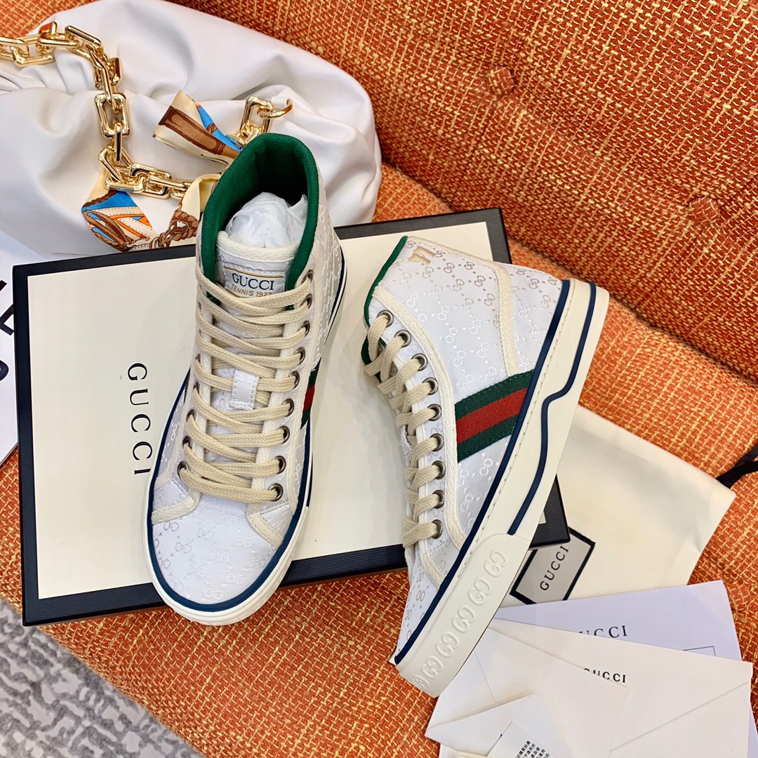 [GUCCI] 20SS 구찌 X 디즈니 테니스 1977 스니커즈 화이트 GG 캔버스 하이탑 남녀공용