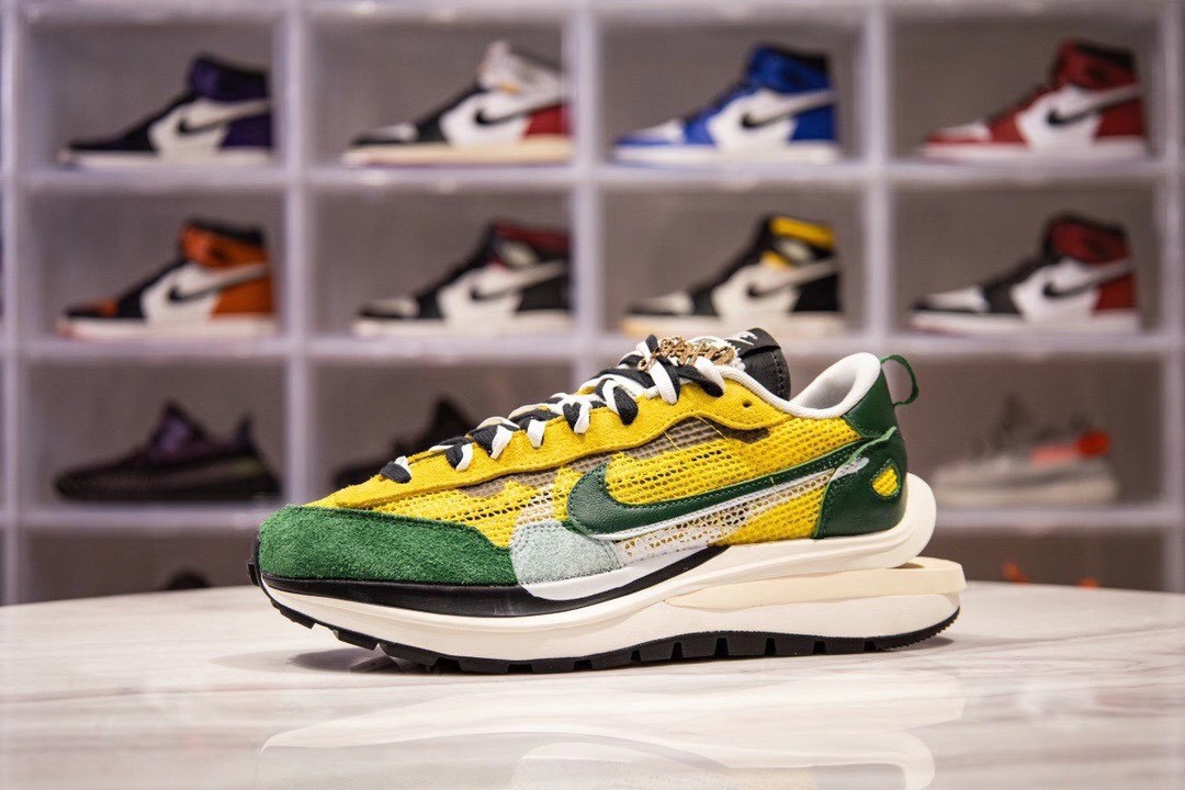 [NIKE] 나이키 X 사카이 베이퍼와플 투어 옐로우 노초 CV1363-700 남녀공용 (H12공장)