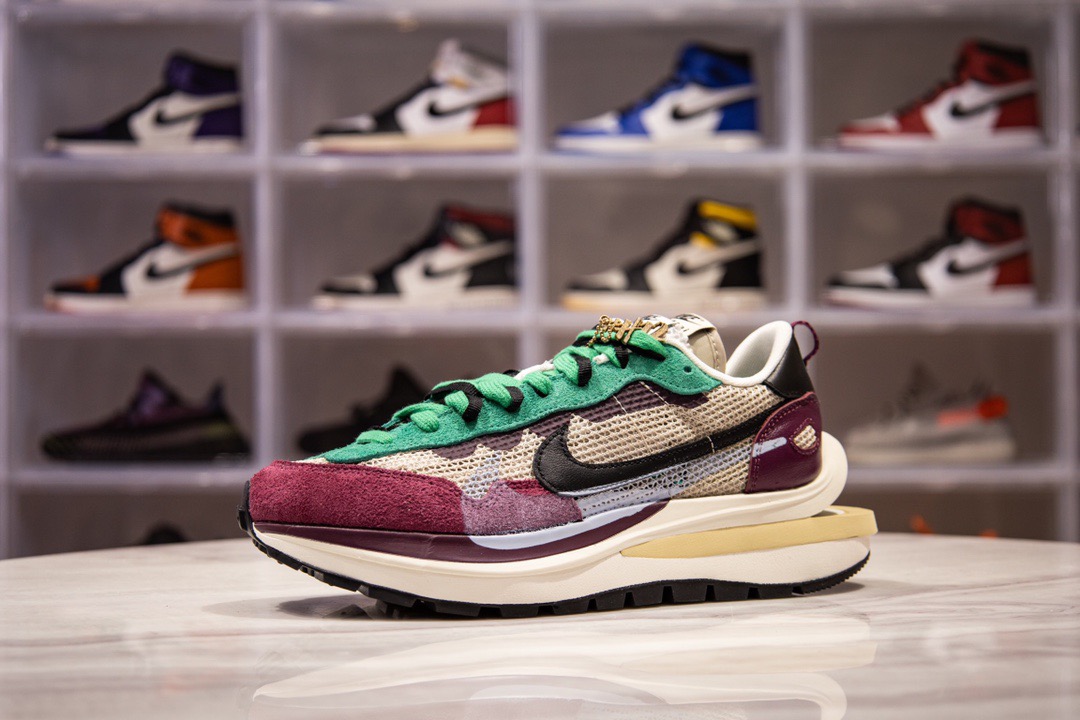 [NIKE] 나이키 X 사카이 베이퍼와플 스트링 빌런레드 DD3035-200 남녀공용 (H12공장)