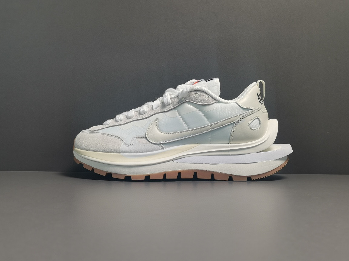 [NIKE] 나이키 X 사카이 베이퍼와플 세일 sail DD1875-100 남녀공용 (PKgod버전)