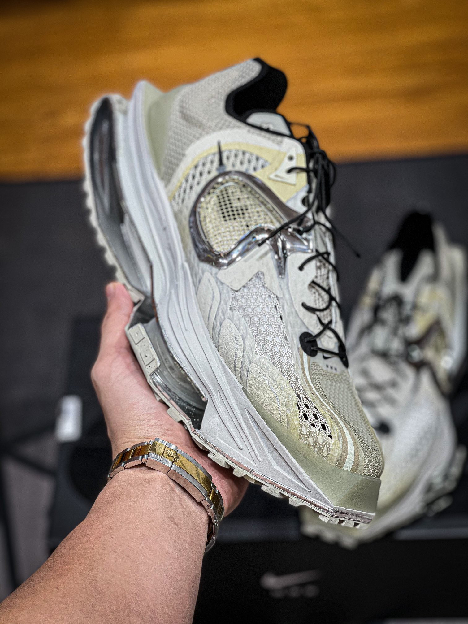 [NIKE] 나이키 줌 MMW 004 X 메튜 윌리엄스 스톤 CU0676-200 남성용