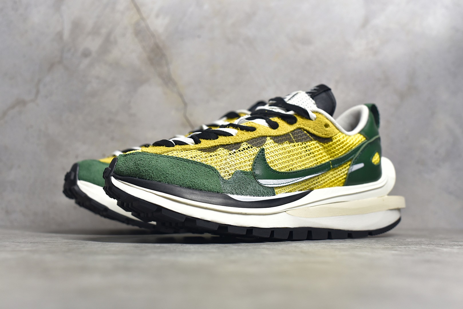 [NIKE] 나이키 X 사카이 베이퍼와플 투어 옐로우 노초 CV1363-700 남녀공용 (PK공장)