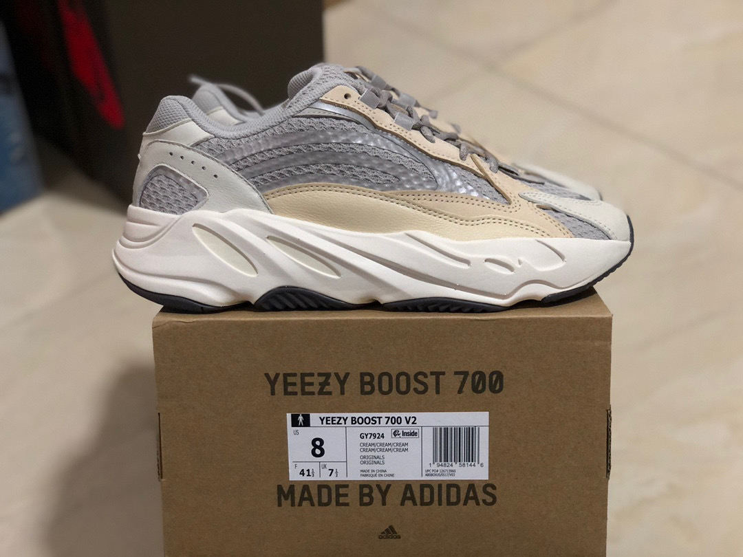 [ADIDAS] 아디다스 X 이지부스트 700 V2 크림 GY7924 남녀공용 (LW공장)