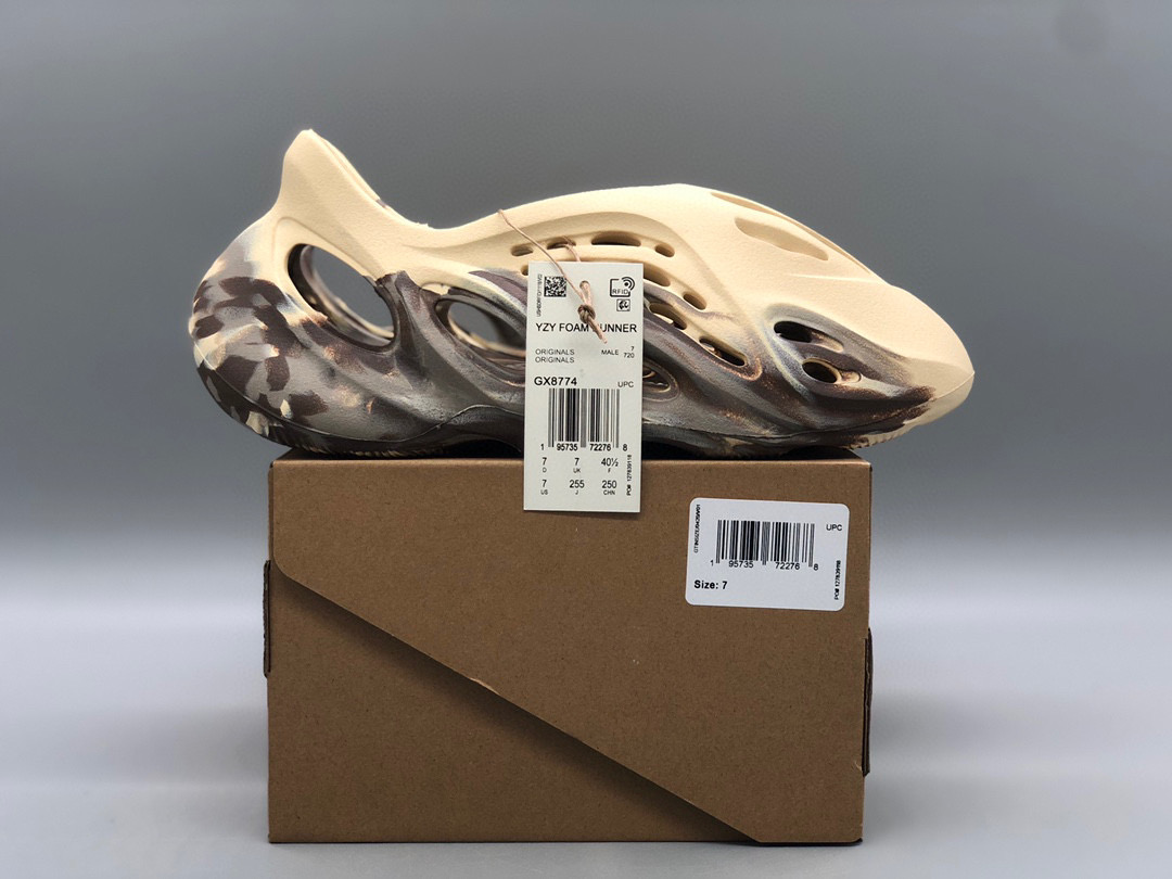 [ADIDAS] 아디다스 X 이지 폼러너 믹스 크림 클레이 GX8774 남녀공용 (LW공장)