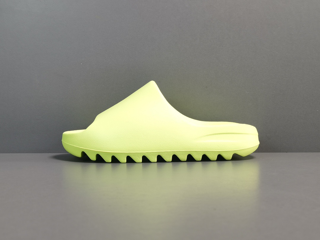 [ADIDAS] 아디다스 X 이지부스트 슬라이드 글로우 그린 HQ6447 남녀공용 (PKgod버전)