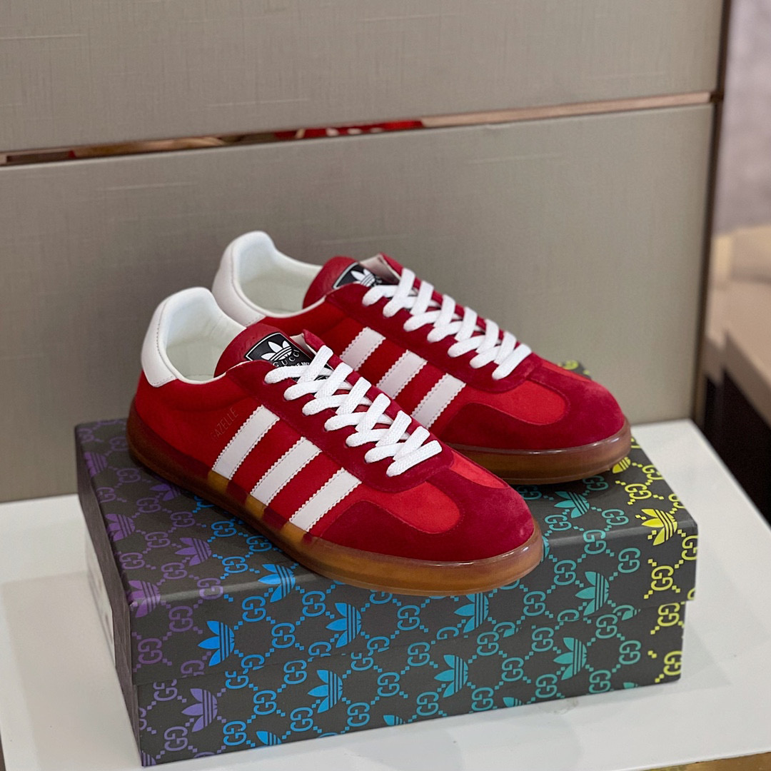 [GUCCI] 구찌 x 아디다스 스웨이드 가젤 스니커즈 남성용