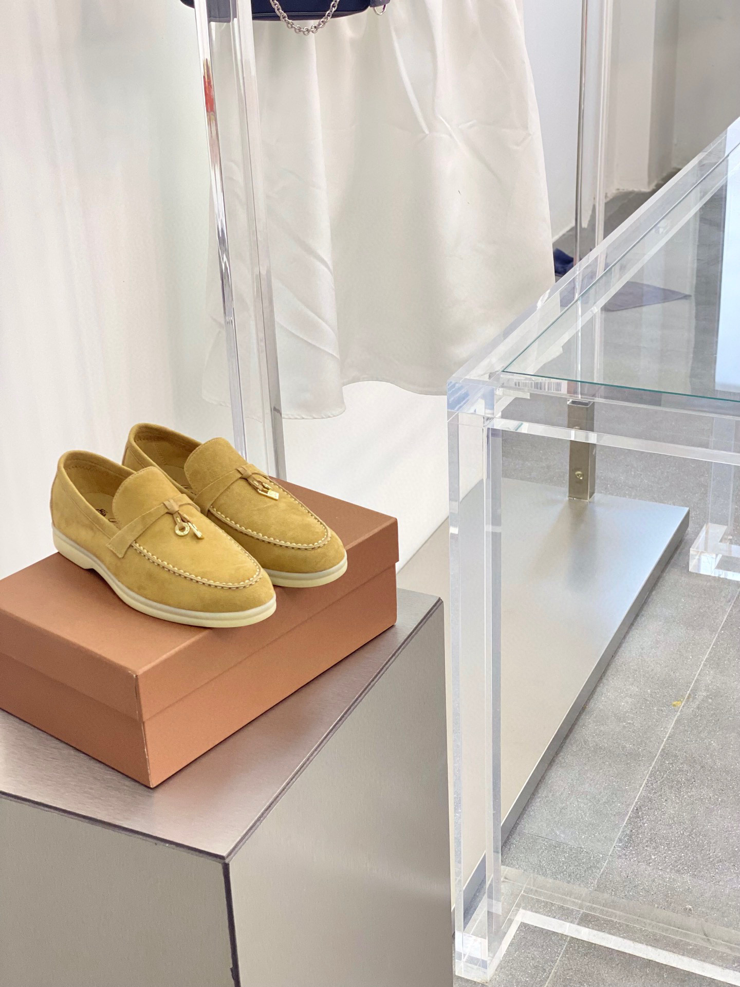 [Loro Piana] 로로피아나 썸머워크 로퍼 남녀공용