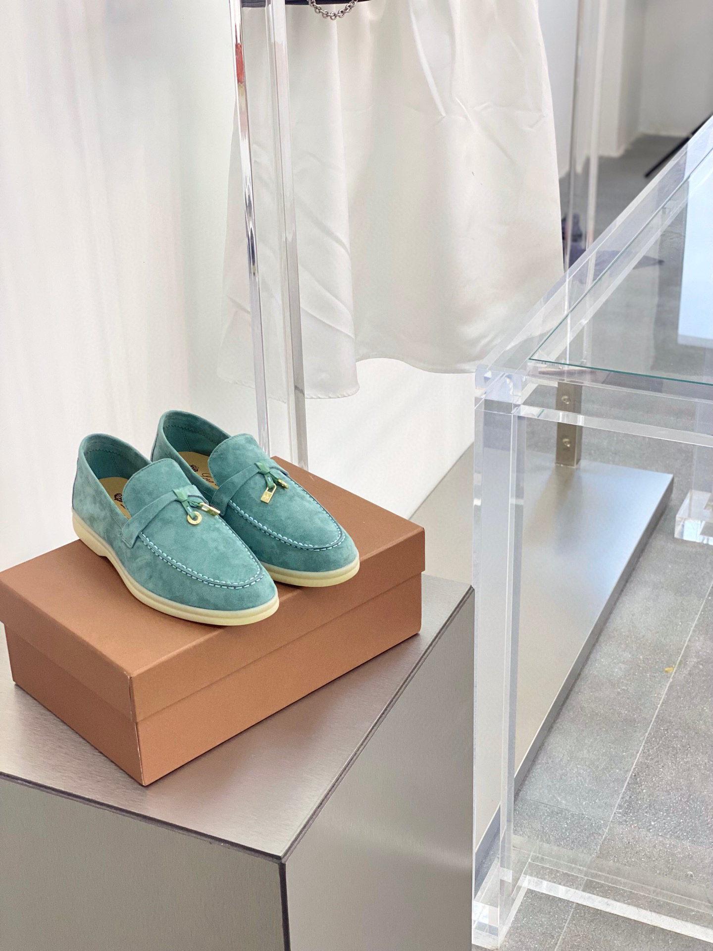 [Loro Piana] 로로피아나 썸머워크 로퍼 남녀공용